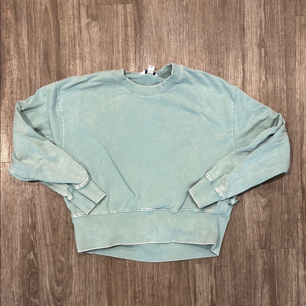 Green JoyLab cropped crewneck